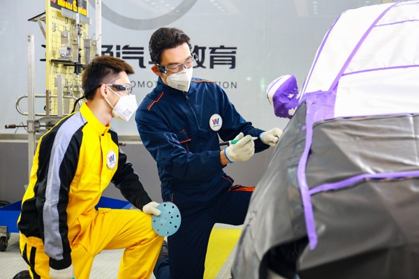 <b>初高中生學汽修有哪些優勢？</b>