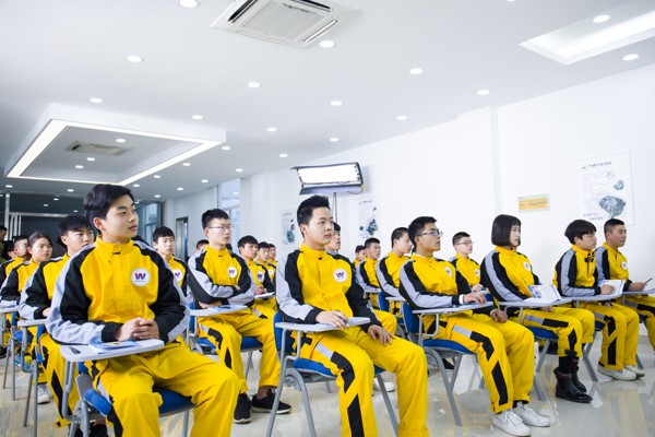 <b>“四項”創就業指導服務 保障畢業生“就業好”</b>